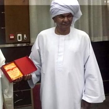 Dr. Mustafa Abdelqader honored in Abu Dhabi